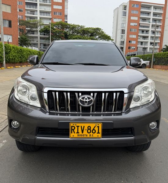 Toyota Prado Sumo TX 2011 - imagen secundaria 1