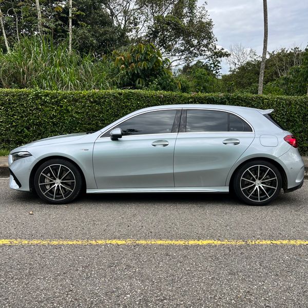 Mercedes Benz A35 AMG 2025 Híbrido - imagen secundaria 2