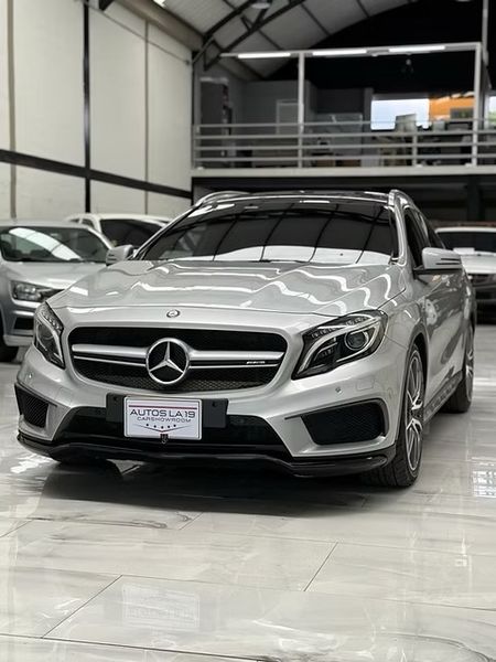 Mercedes Benz GLA 45 AMG - imagen secundaria 1