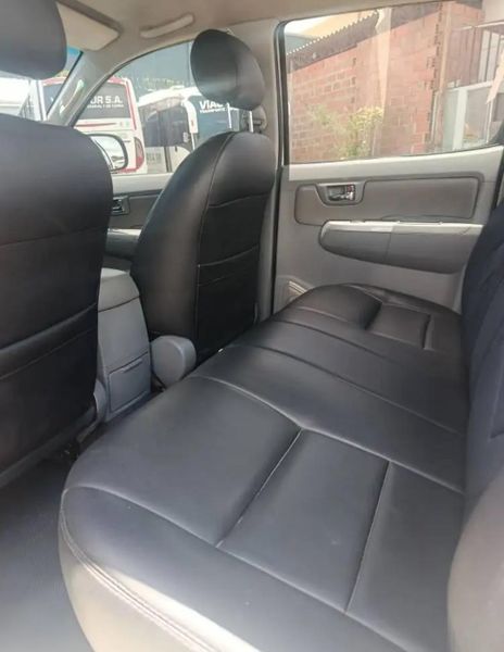 Toyota Hilux 2009 - imagen secundaria 2