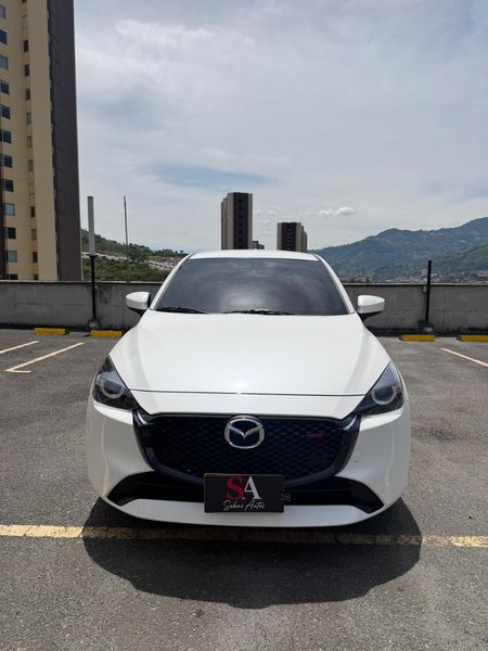 Mazda 2 grand touring LX 2024. - imagen secundaria 1