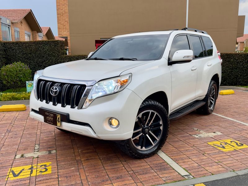 TOYOTA PRADO TXL 2017 - imagen secundaria 1