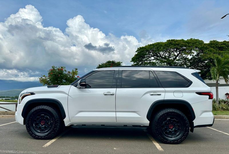 Toyota sequoia Edicion TRD PRO HIBRIDA 2023 - imagen secundaria 2