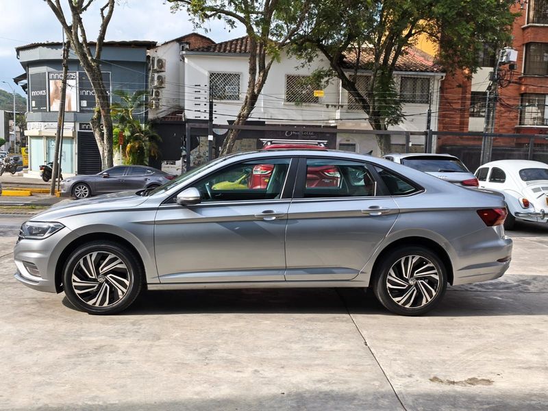 VOLKSWAGEN JETTA 2020 TSI SPORTLINE 1.4 TURBO - imagen secundaria 1