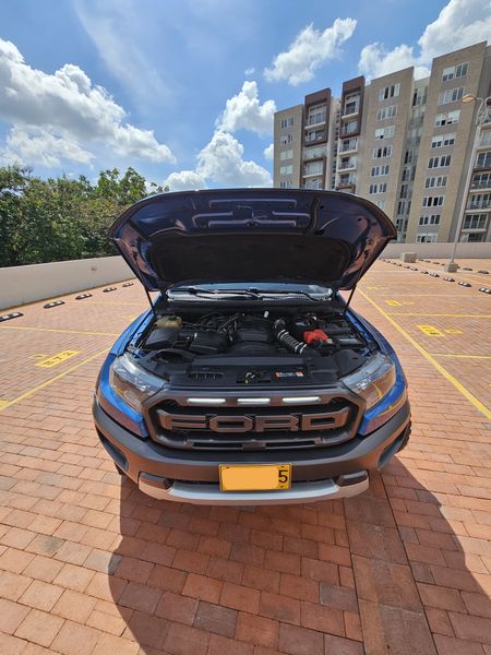 Ford Ranger Raptor Diesel - imagen secundaria 1