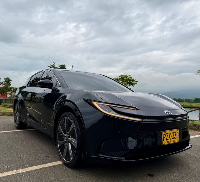 Toyota BZ5 S Mary 100 eléctrico 2025 - imagen secundaria 2