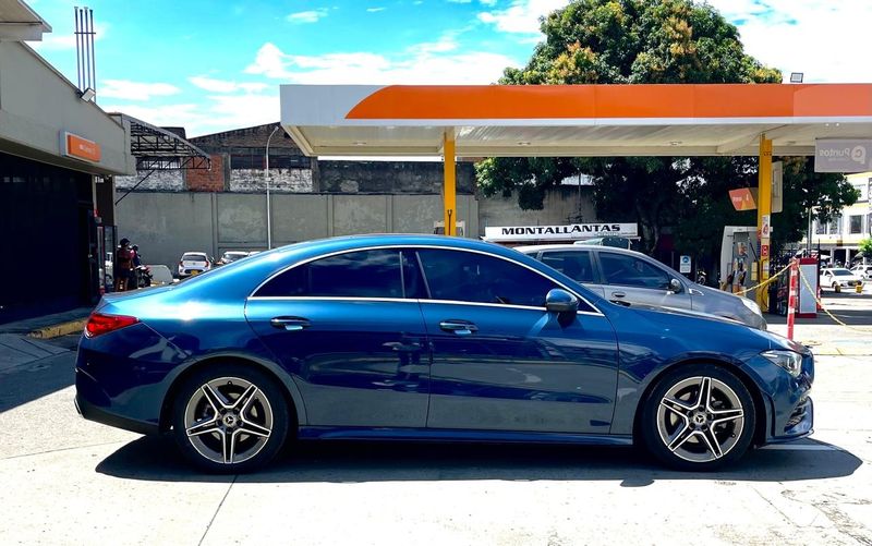 MERCEDES BENZ CLA 200 AMG LINE - imagen secundaria 2