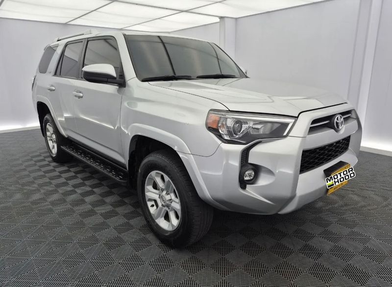 Toyota 4Runner SR5 Único Dueno - imagen secundaria 1