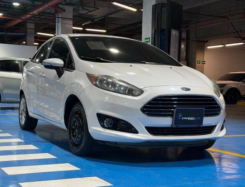 FORD FIESTA 7 SPORTBACK TITANIUM 2018 TP 1600CC 4P - imagen secundaria 2