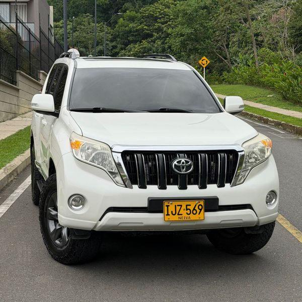 Toyota Prado TXL 3.0 - imagen secundaria 1