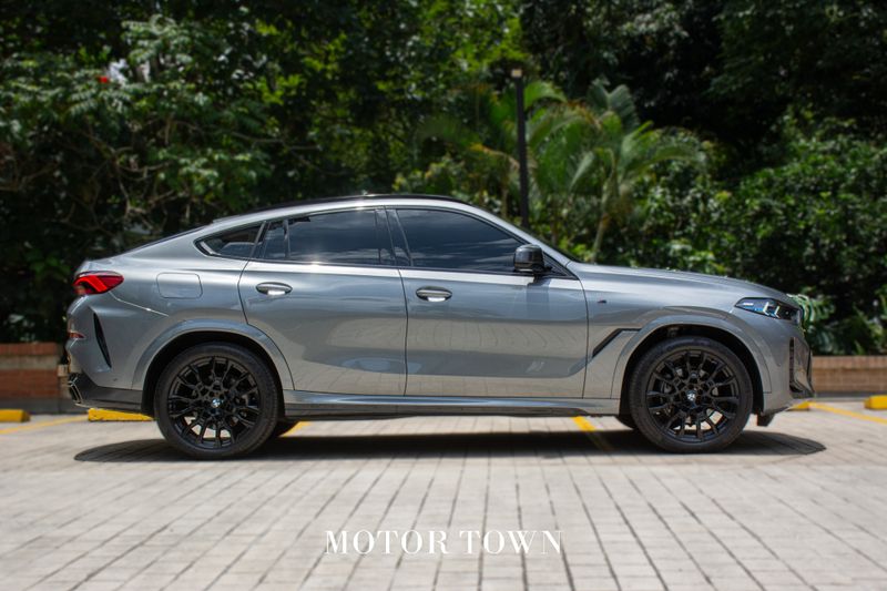 BMW X6 xDrive40i Paquete M 2025 - imagen secundaria 1
