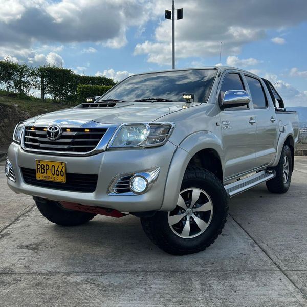 Toyota Hilux Vigo 3.0 2010 diesel - imagen 1