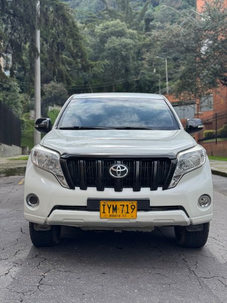 TOYOTA PRADO TX 2016 diesel blindada - imagen secundaria 1