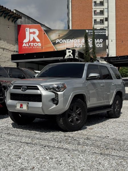 TOYOTA 4RUNNER SR5 2024