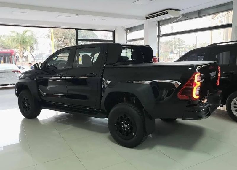 Toyota Hilux GR 2026 - imagen secundaria 2