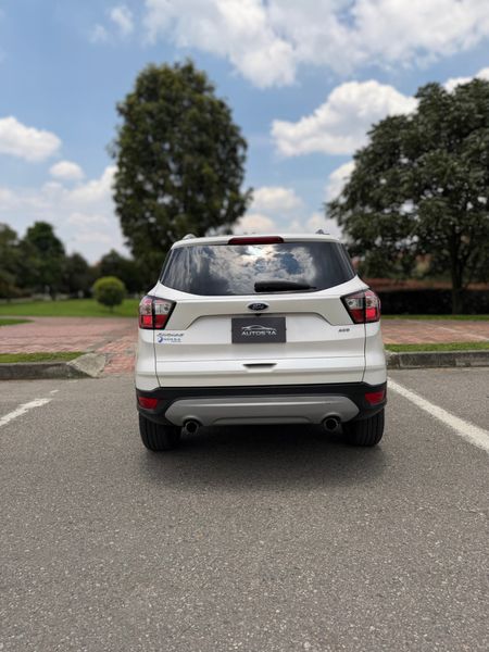 Ford escape - imagen secundaria 2