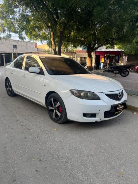 Mazda 3 modelo 2007 - imagen secundaria 1