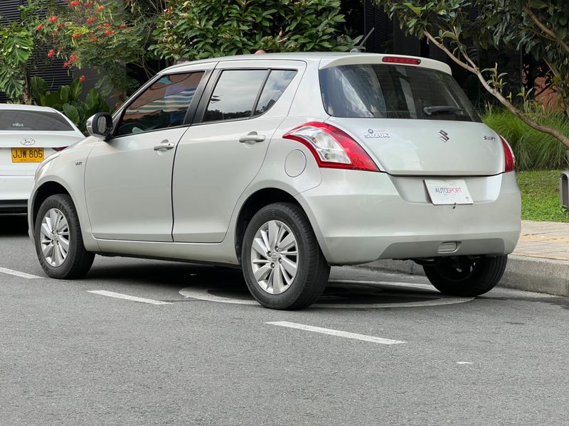 Suzuki Swift 1.2 2018 - imagen secundaria 2