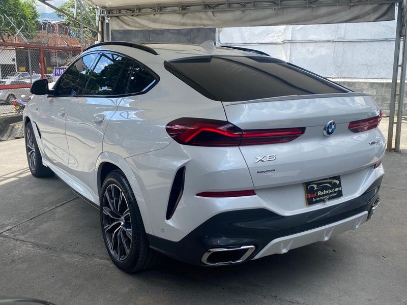 BMW X6 2022 xDrive 40i 3.0 TWIN TURBO 4X4 - 30.000 kms - imagen secundaria 2