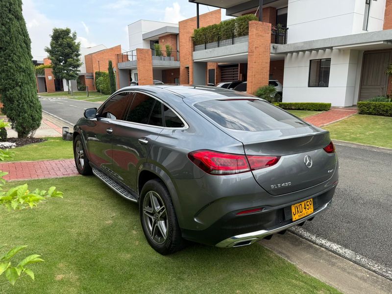 Mercedes Benz GLE 450 modelo 2022 HÍBRIDA - imagen secundaria 2