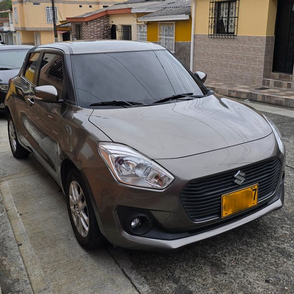 Suzuki swift HB 1.2 Modelo 2021 - imagen secundaria 1
