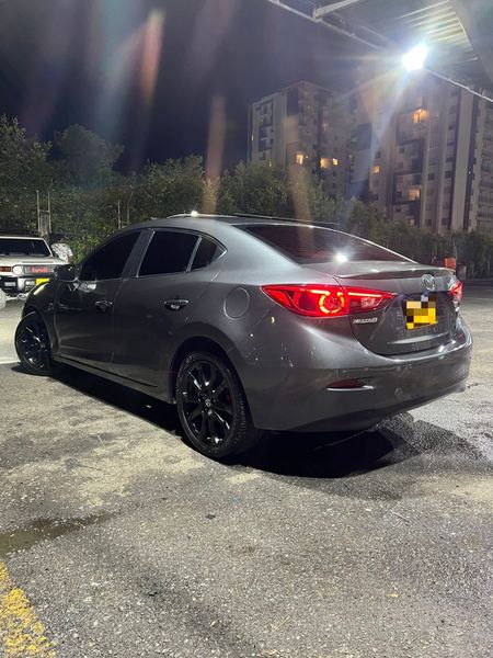 Mazda 3 Grand touring LX - imagen secundaria 2