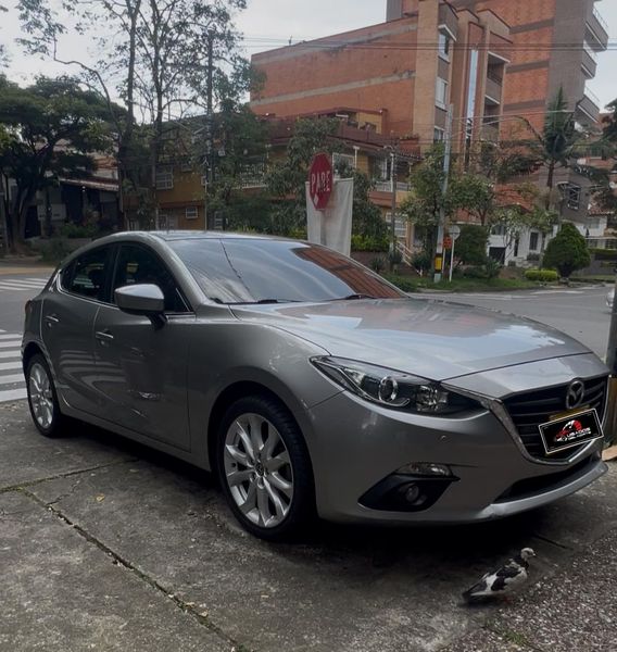 Mazda 3 Sport Touring 2017 - imagen secundaria 1