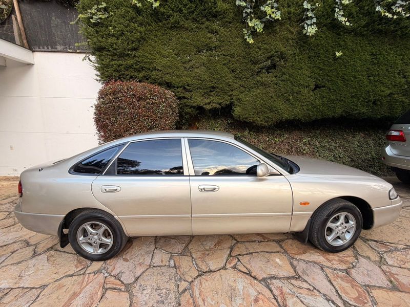 Mazda 626 2.0 matsuri Hia - imagen secundaria 2