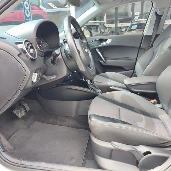 Audi A1 1.4 Tfsi Ambition 2017  60.200 km - imagen secundaria 1