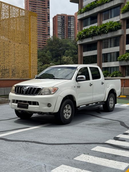 TOYOTA HILUX 2008 - imagen secundaria 1
