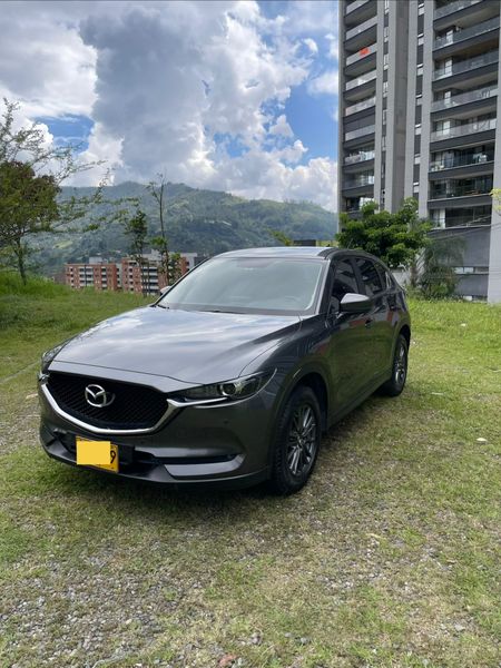 Mazda CX-5 Touring 2.5  Modelo 2022 - imagen secundaria 1
