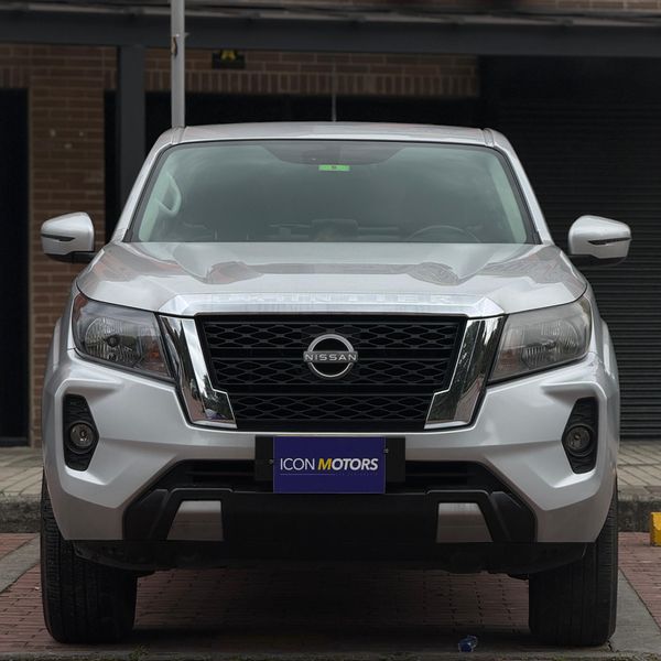 Nissan Frontier XE 4x4 Gasolina 2023 - imagen secundaria 1