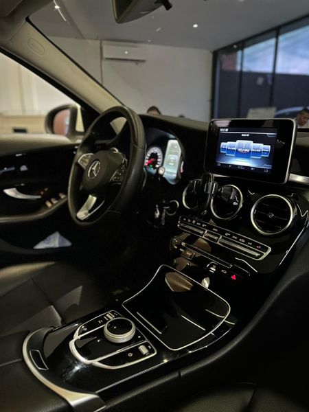 MERCEDES BENZ C180 - imagen secundaria 2