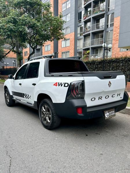 RENAULT DUSTER OROCH ZEN MT 1.3cc T 4X4 MOD 2023 - imagen secundaria 2