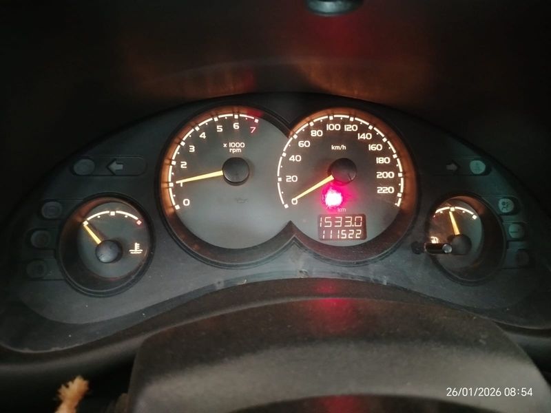 SE VENDE CHEVROLET CORSA COUPE - imagen secundaria 2