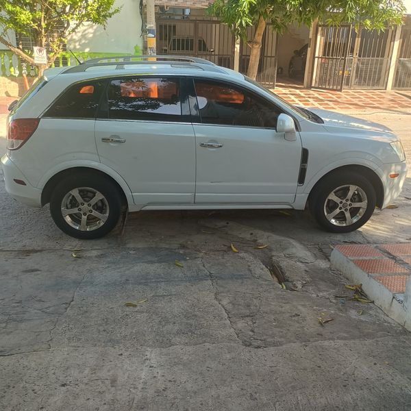 Se vende Chevrolet Captiva 2011 - imagen secundaria 1
