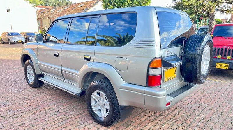Toyota Prado VX - imagen secundaria 1