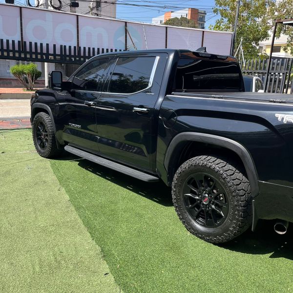 TOYOTA TUNDRA I-FORCE MAX 3.5 HYBRID - imagen secundaria 2