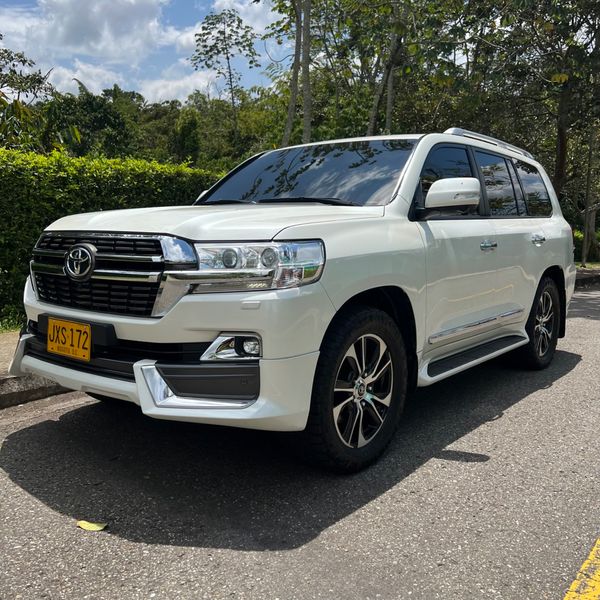 Toyota Sahara LC200 VXR 2021 B2 - imagen secundaria 1