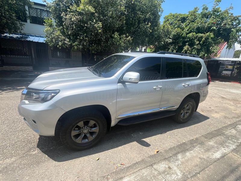 Toyota Prado TXL 2012 Blindada Nivel 2 - imagen secundaria 2