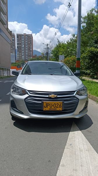 CHEVROLET ONIX LT 2021 AUT - imagen secundaria 1