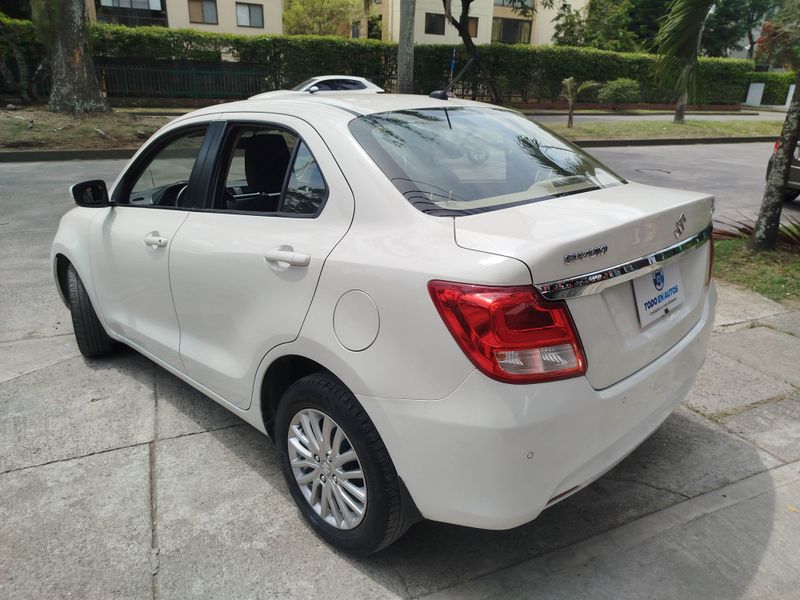 Suzuki Swift Dzire - imagen secundaria 1