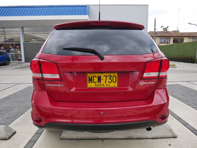 DODGE JOURNEY 2.4  MODELO 2012 - imagen secundaria 2