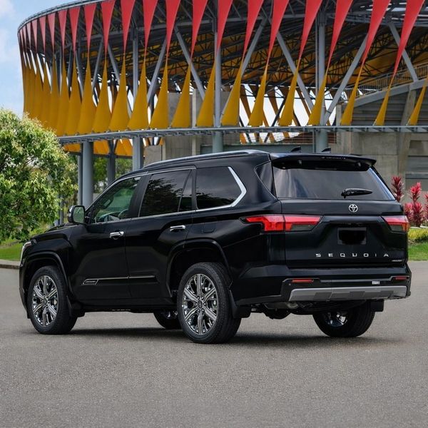 TOYOTA SEQUOIA 2026 - imagen secundaria 1