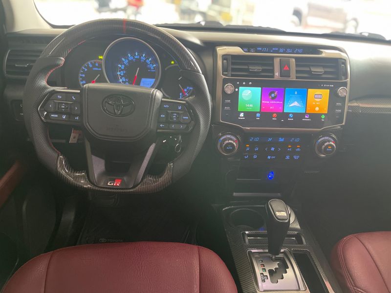 Toyota 4Runner Sr5 excelente estado actualizado - imagen secundaria 1