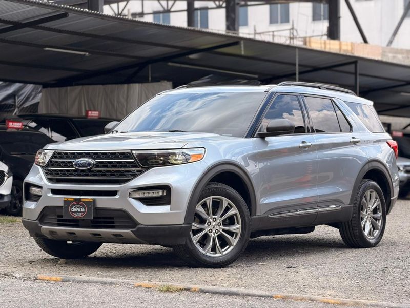 Ford Explorer XLT - imagen 1