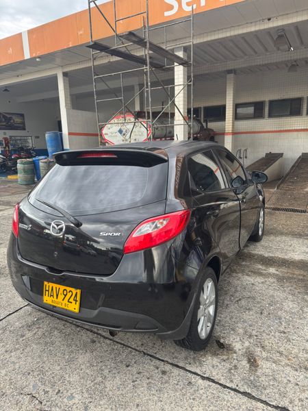 Mazda 2 sport full equipo 2013 automático - imagen secundaria 2