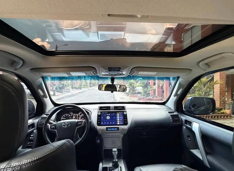 Toyota Prado TXL blindada 2023 - imagen secundaria 2