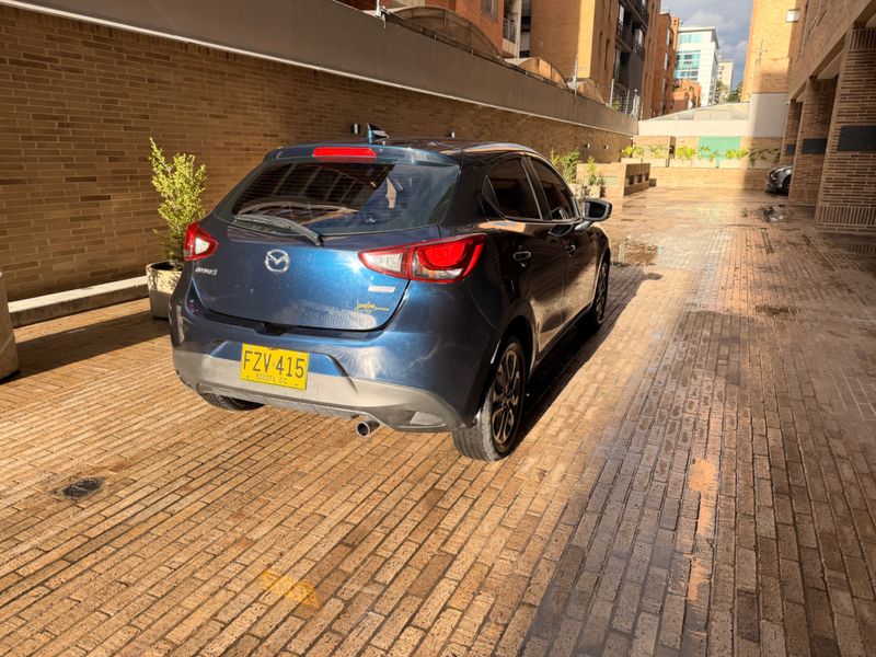 Mazda 2 Hatchback - imagen secundaria 2