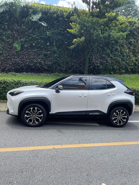 Toyota Yaris Cross 2025 Híbrido - imagen secundaria 2